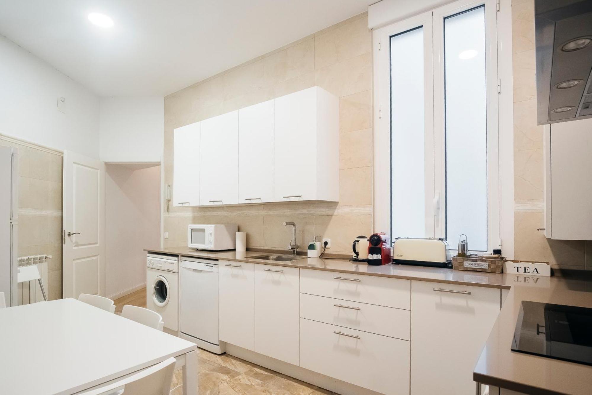 Fantastico 4R + 3B En Madrid Centro Daire Dış mekan fotoğraf